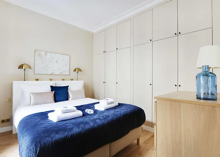 Superb -1br 4p- Musee D'orsay Louvre Paris